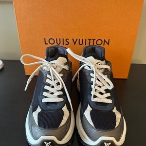 Louis Vuitton Run 55 Sneakers - Size 38